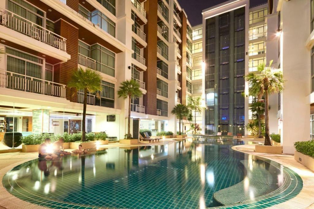Art Patong Residence Exteriör bild